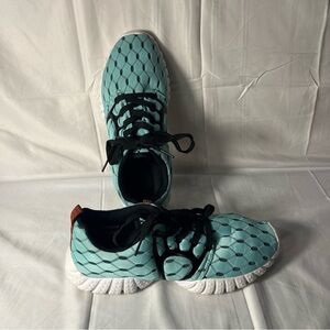 Aleader lightweight Trail Running Shoe Women’s Size 10